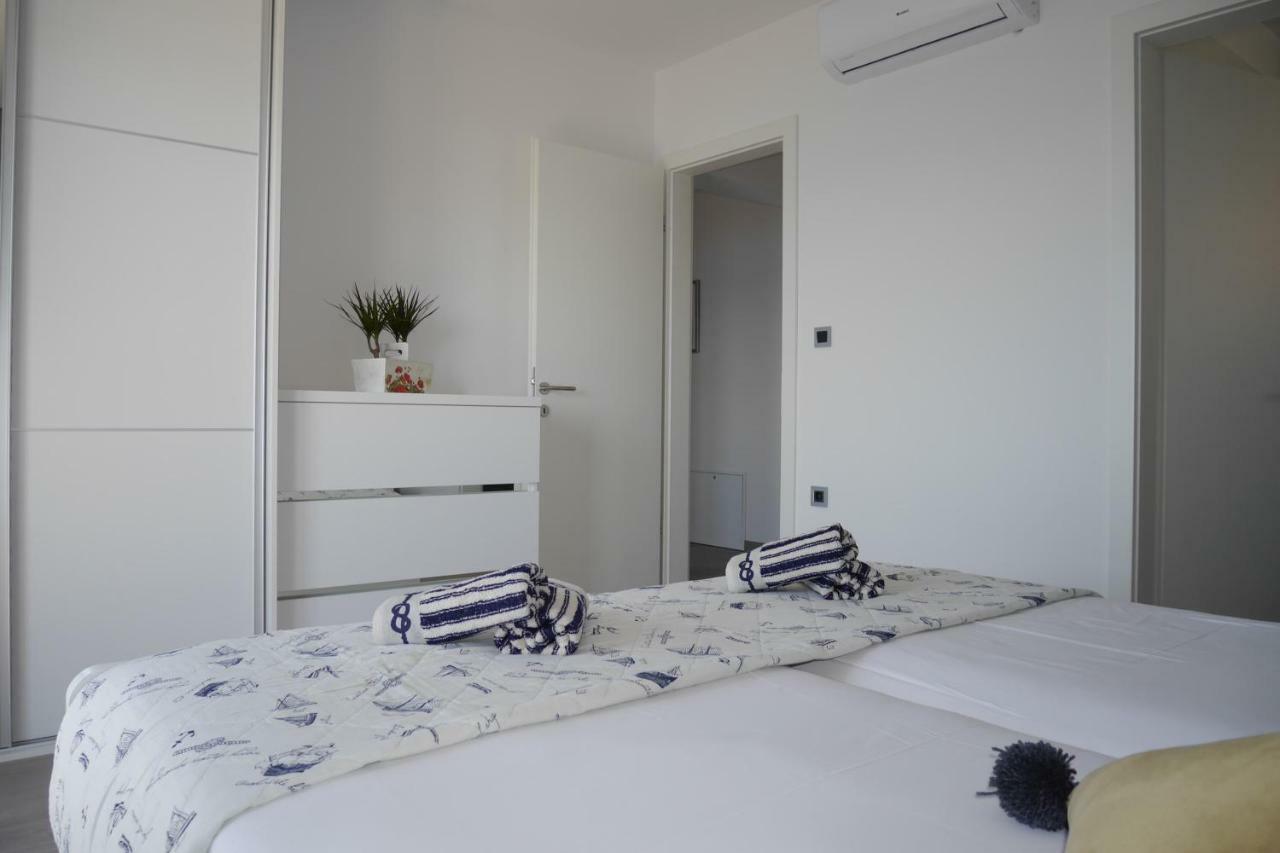 Luxury Apartments Beach Jesenice  Buitenkant foto